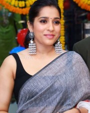 Anchor Rashmi Gautam Latest Photoshoot in Saree