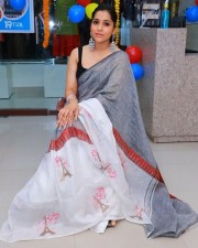 Anchor Rashmi Gautam Latest Photoshoot in Saree