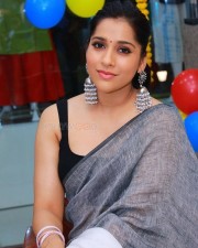 Anchor Rashmi Gautam Latest Photoshoot in Saree