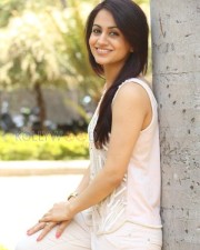 Salim Heroine Aksha Pardasany Stills 16