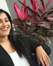 Telugu Movie Actress Rashmi Gautam Pictures 20