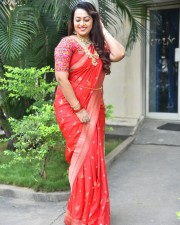 Tenant Actress Ester Noronha Glam Saree Photoshoot Pictures 42