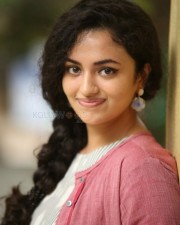 Vijetha Movie Heroine Malavika Nair Interview Photos 01