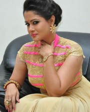 Tollywood Actress Shilpa Chakravarthy New Stills 06