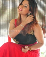 Tollywood Actress Shilpa Chakravarthy Stills 09