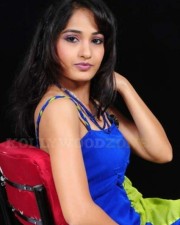 Madhavi Latha Stills 07