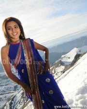 Sexy Nisha Agarwal In Istam Movie Stills 02