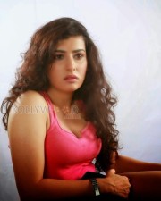 Telugu Actress Archana Spicy Stills 05