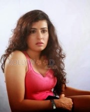 Telugu Actress Archana Spicy Stills 13