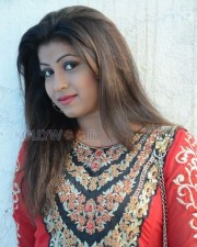 Telugu Actress Geethanjali New Pictures 13