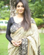 Telugu Actress Priya Vadlamani at Veeranjaneyulu Viharayathra Teaser Launch Pictures 23