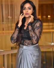 Actress Vithika Sheru at Nindha Pre Release Event Photos 02