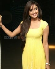 Beautiful Vithika Sheru Photos 18