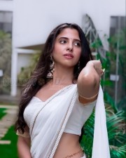 Sexy Preethi Asrani in a White Half Saree Photo 01