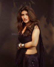 Stunning Beauty Sreeleela in a Black Saree with Sleeveless Blouse Photos 06