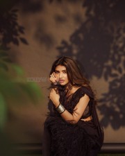 Stunning Beauty Sreeleela in a Black Saree with Sleeveless Blouse Photos 07