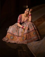 Gorgeous Akanksha Puri in a Bridal Lehenga Photos 04