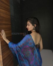 Gorgeous Anushka Sen in a Blue Designer Saree Photos 04