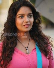 Karthikeyan Movie Heroine Swathi Photos 01