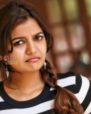 Love Pannuga Life Nallarukkum Heroine Swathi Pictures 02