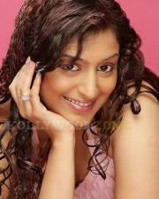 Padma Priya Pics 20