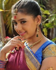 Pelli Pusthakam Heroine Nidhi Taylor Stills 03