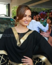 Sana Khan Launches Aakrithi Exibition Photos 18