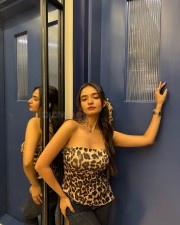 Sexy Anuskha Sen in an Animal Printed Strapless Top Photos 02