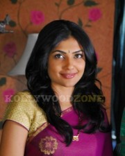 Sexy Kamalinee Mukherjee Pics 13