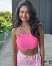 Stunning Anushka Sen in a Pink Strappy Bralette and Skirt Pictures 02