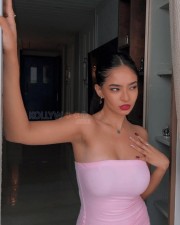 Stunning and Sexy Anushka Sen in a Baby Pink Off Shoulder Outfit Photos 04