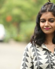 Swathi Reddy At London Babulu Movie Teaser Launch Photos 01