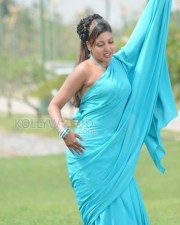 Fotos da atriz telugu Komal Jha 12