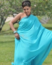 Fotos da atriz telugu Komal Jha 25