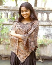 Yaar Ival Movie Heroine Ananya Photos 03