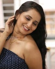 Actress Ishika Singh Sexy Photoshoot Stills 24