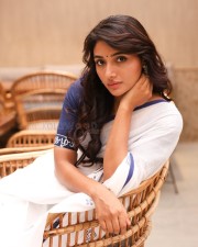 Cute Mirnaa Menon in a White Cotton Saree with a Blue Blouse Photos 02