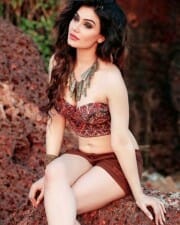 Kangna Sharma Hot Photos 03