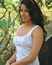 Telugu Actress Sravya Reddy Sexy Pictures 04