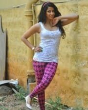 Telugu Actress Sravya Reddy Sexy Pictures 13