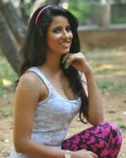 Telugu Actress Sravya Reddy Sexy Pictures 14