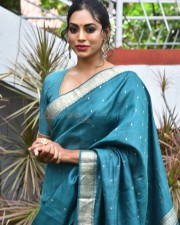 Actress Kamakshi Bhaskarla at Laila Movie Launch Photos 56