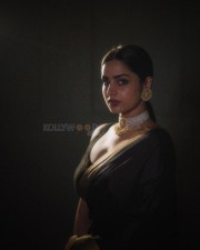 Manamey Actress Ayesha Khan Hot Photos 06