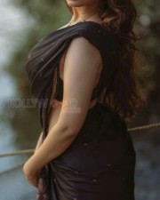 Mukhachitram Actress Ayesha Khan Hot in Black Saree Photos 01