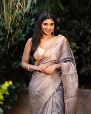 Beautiful Pragya Nagra in a Silk Saree Pictures 01