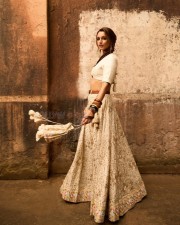 Bhool Bhulaiyaa 3 Heroine Tripti Dimri in an Ivory Lehenga with a White Ribbed Blouse Pictures 06