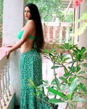 Erotic Beauty Megha Shukla in a Green Floral Skirt with a Bandeau Bra Photos 03