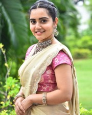 Actress Soniya Singh at Sashi Madhanam Movie Press Meet Photos 26