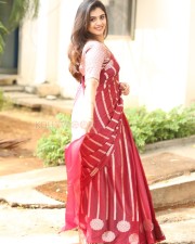 Actress Nayan Sarika at KA Movie Thanks Meet Photos 20