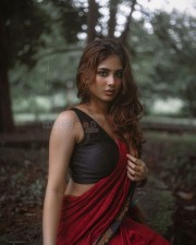 Sexy Bombshell Srushti Bannati Cleavage and Navel in a Red Printed Saree with a Sleeveless Black Blouse Photos 03